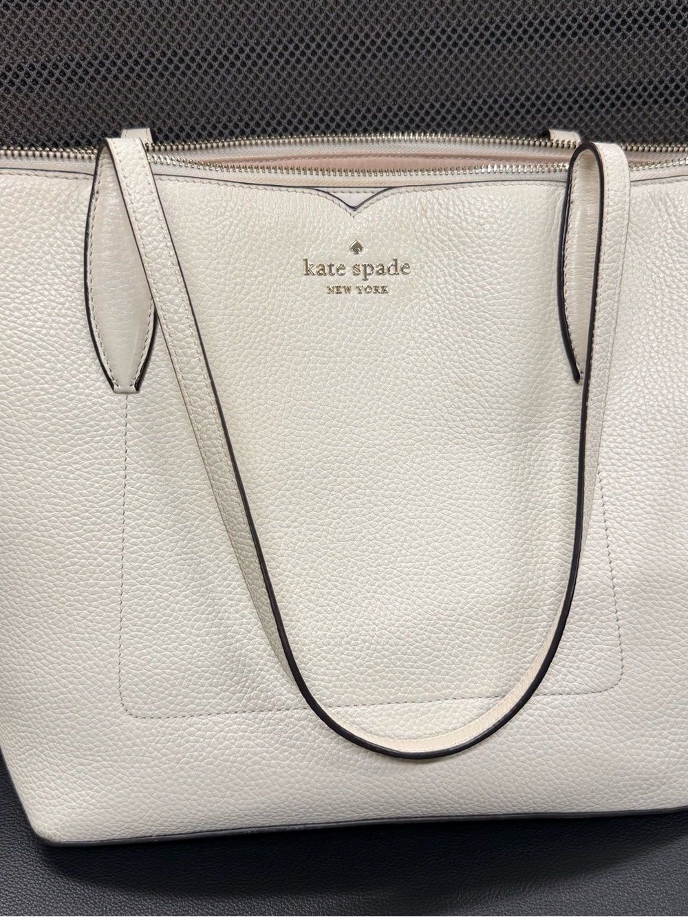 Kate Spade New York Winter White/Cream Leather Tote Bag.
